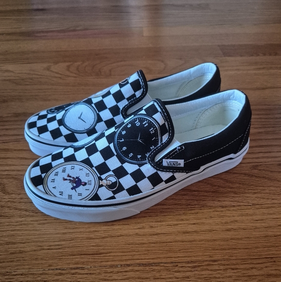 Vans Checkered Unisex Slip-On Shoes with Clock Design, Men's 5,5 Women’s 7 NWOB - Picture 1 of 10